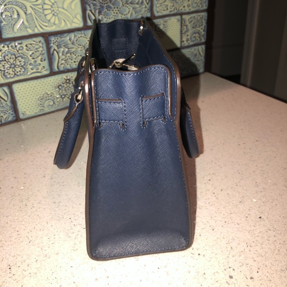 Navy Michael Kors handbag - Picture 2 of 7
